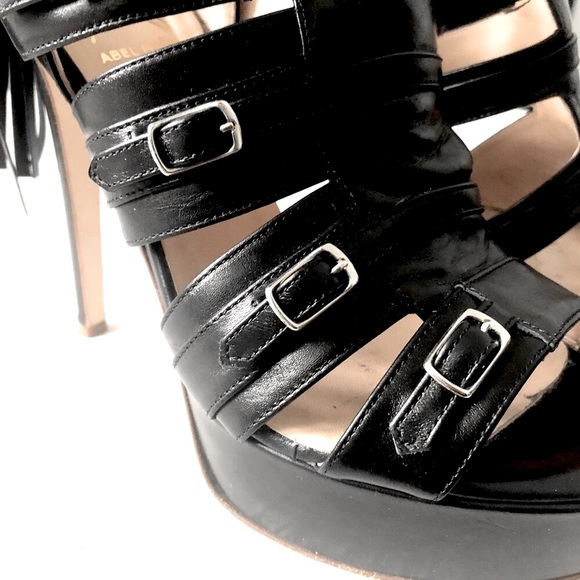 🇮🇹 Abel Munoz: Eiffel stilettos - Picture 3 of 9